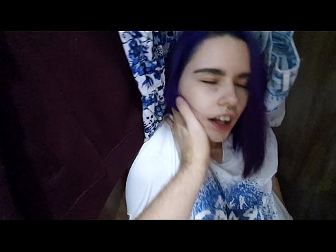 ❤️ Leidsin oma õe kapist ja aitasin tal cumida Anaal porno at porn et.tukifporno.ru ❌️